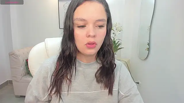 Bella-hadiid online show from 01/07/25, 11:16