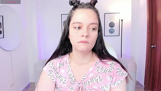Bella-hadiid online show from 02/26/25, 11:09