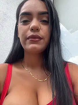 Snapshot of Sara-77 chatting on 10/12/25, 04:28 Sara-77 online show from 10/12/25, 04:28