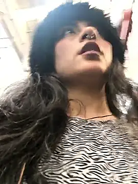 Snapshot of Lila_Desiree chatting on 11/02/25, 08:22 Lila Desiree online show from 11/02/25, 08:22