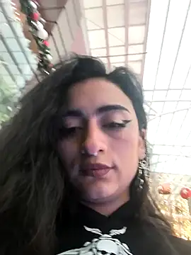 Snapshot of Lila_Desiree chatting on 11/26/25, 10:22 Lila Desiree online show from 11/26/25, 10:22