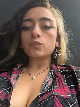 Lila Desiree online show from 07/22/26, 03:59