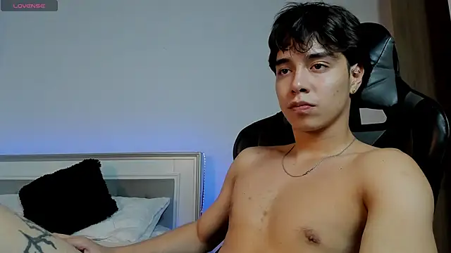 facebaby1 online show from 11/30/25, 03:21