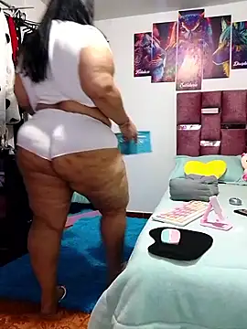 Snapshot of ScarletthJhonson- chatting on 11/21/25, 11:36 ScarletthJhonson- online show from 11/21/25, 11:36