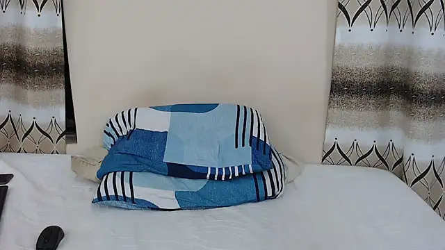 Sexybubbles14xxx online show from 02/15/25, 10:21