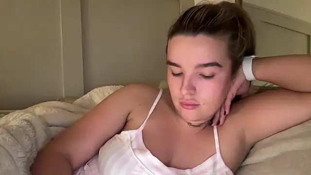 maisiesmithx online show from 11/19/25, 08:31