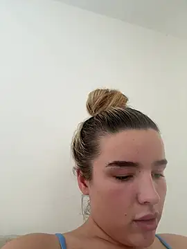 maisiesmithx online show from 06/24/26, 12:15