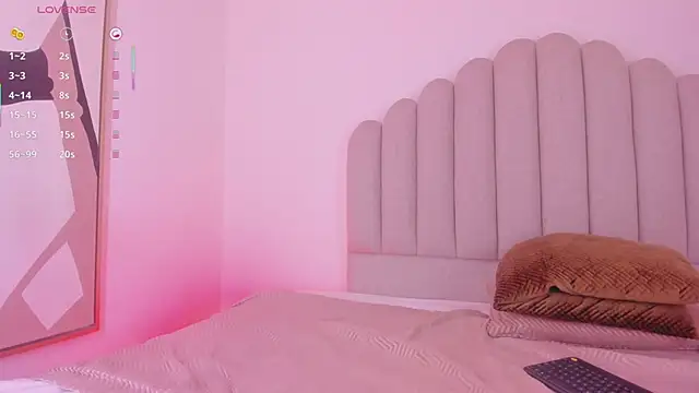 Snapshot of Nikki_Angel_ chatting on 11/08/25, 07:23 Nikki Angel online show from 11/08/25, 07:23