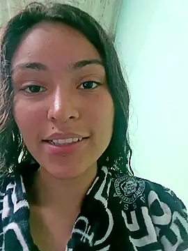 Snapshot of LolaBunnyAndBugsBunny chatting on 12/03/24, 07:11 LolaBunnyAndBugsBunny online show from 12/03/24, 07:11