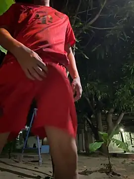 Snapshot of Erick-90 chatting on 10/29/25, 05:31 Erick-90 online show from 10/29/25, 05:31