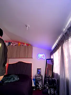 Snapshot of sue___0 chatting on 11/06/25, 09:59 sue 0 online show from 11/06/25, 09:59