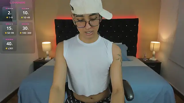 Dark hairy  online show from 01/04/25, 02:46