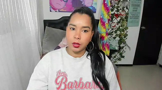 sensual-laura online show from 12/10/24, 04:06