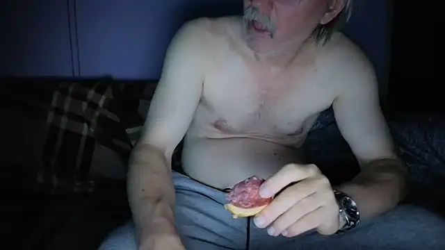 Snapshot of loverboyxxx69 chatting on 12/22/25, 08:50 loverboyxxx69 online show from 12/22/25, 08:50