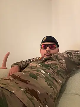 Snapshot of Napoleon1er_ chatting on 11/12/25, 08:30 Napoleon1er online show from 11/12/25, 08:30