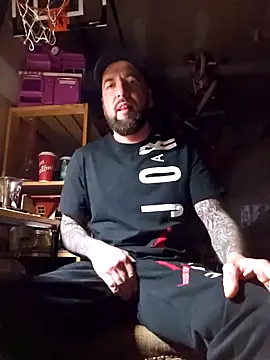 Beardedtattood online show from 12/20/24, 03:14