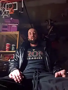 Beardedtattood online show from 12/30/24, 02:42