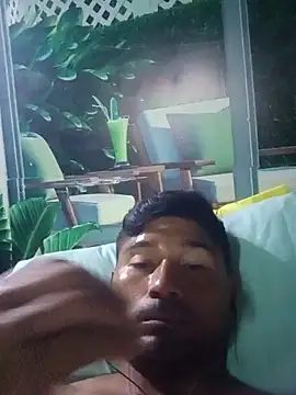 Snapshot of Diogo100 chatting on 09/23/25, 04:37 Diogo100 online show from 09/23/25, 04:37