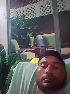 Snapshot of Diogo100 chatting on 10/12/25, 09:25 Diogo100 online show from 10/12/25, 09:25