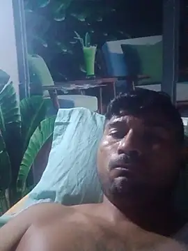 Snapshot of Diogo100 chatting on 10/14/25, 06:47 Diogo100 online show from 10/14/25, 06:47