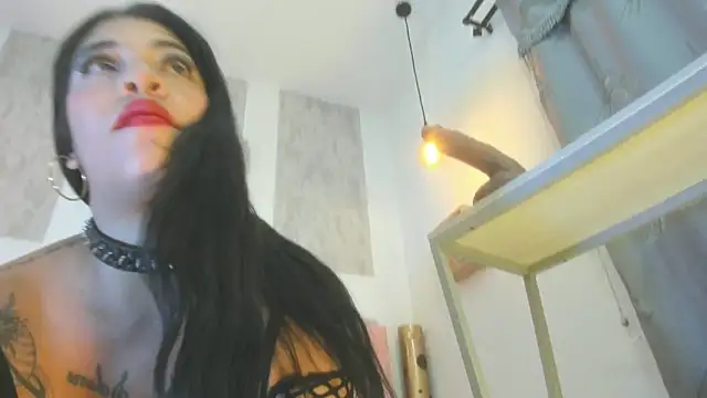 Snapshot of zhamira_21 chatting on 12/16/25, 08:47 zhamira 21 online show from 12/16/25, 08:47