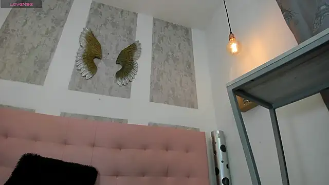 Snapshot of zhamira_21 chatting on 02/25/26, 09:35 zhamira 21 online show from 02/25/26, 09:35