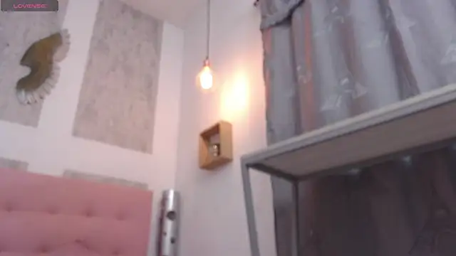 Snapshot of zhamira_21 chatting on 05/28/26, 08:06 zhamira 21 online show from 05/28/26, 08:06