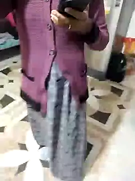 Snapshot of savixxx chatting on 12/16/24, 02:05 savixxx online show from 12/16/24, 02:05