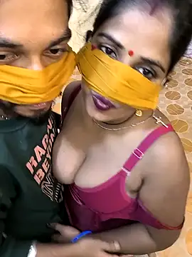 Snapshot of Indian_Lust_Couple chatting on 12/01/24, 07:03 Indian Lust Couple online show from 12/01/24, 07:03