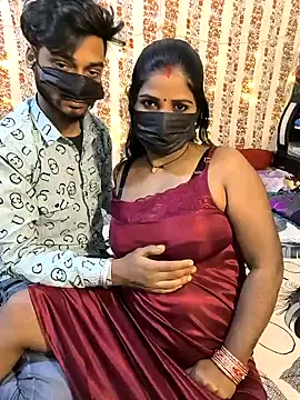 Snapshot of Indian_Lust_Couple chatting on 12/16/24, 05:54 Indian Lust Couple online show from 12/16/24, 05:54