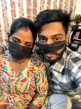 Snapshot of Indian_Lust_Couple chatting on 12/18/24, 05:42 Indian Lust Couple online show from 12/18/24, 05:42