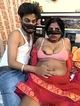 Snapshot of Indian_Lust_Couple chatting on 12/29/24, 09:20 Indian Lust Couple online show from 12/29/24, 09:20