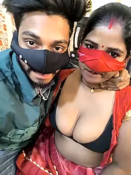 Snapshot of Indian_Lust_Couple chatting on 12/31/24, 07:18 Indian Lust Couple online show from 12/31/24, 07:18
