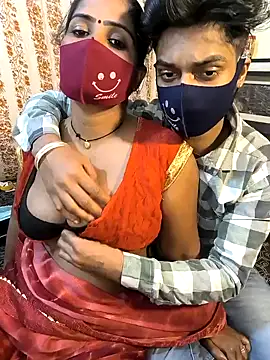 Snapshot of Indian_Lust_Couple chatting on 01/07/25, 07:06 Indian Lust Couple online show from 01/07/25, 07:06