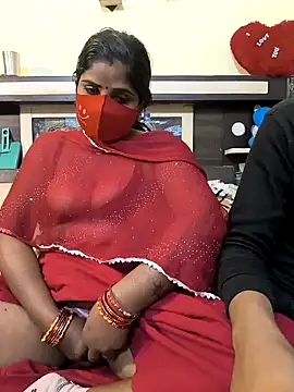 Snapshot of Indian_Lust_Couple chatting on 01/25/25, 12:17 Indian Lust Couple online show from 01/25/25, 12:17