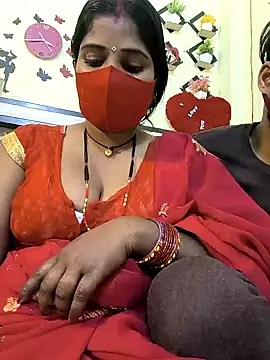Snapshot of Indian_Lust_Couple chatting on 02/01/25, 10:13 Indian Lust Couple online show from 02/01/25, 10:13