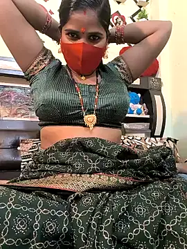 Snapshot of Indian_Lust_Couple chatting on 02/02/25, 07:46 Indian Lust Couple online show from 02/02/25, 07:46