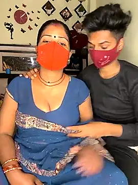 Snapshot of Indian_Lust_Couple chatting on 02/18/25, 11:41 Indian Lust Couple online show from 02/18/25, 11:41