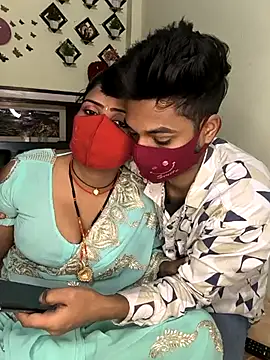 Snapshot of Indian_Lust_Couple chatting on 02/21/25, 06:15 Indian Lust Couple online show from 02/21/25, 06:15