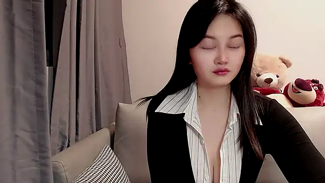 Little-sweet online show from 02/11/25, 02:03