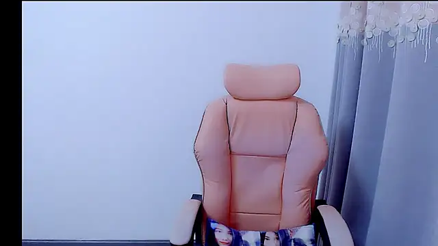 Little-sweet online show from 10/17/25, 01:09