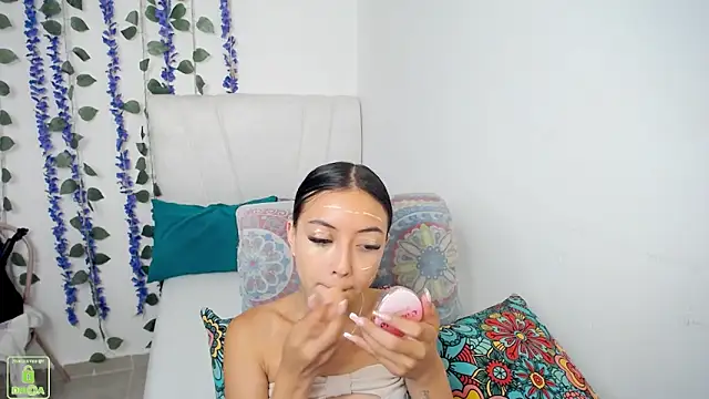 NathaliaSweet 11 online show from 05/21/26, 02:35