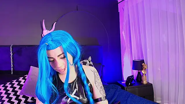 Snapshot of Aylen_darkmoor chatting on 09/21/25, 08:27 Aylen darkmoor online show from 09/21/25, 08:27