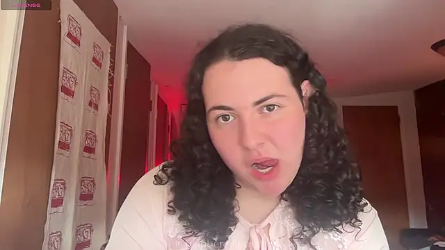 Snapshot of RaspberryTommyFTM chatting on 10/14/25, 05:03 RaspberryTommyFTM online show from 10/14/25, 05:03