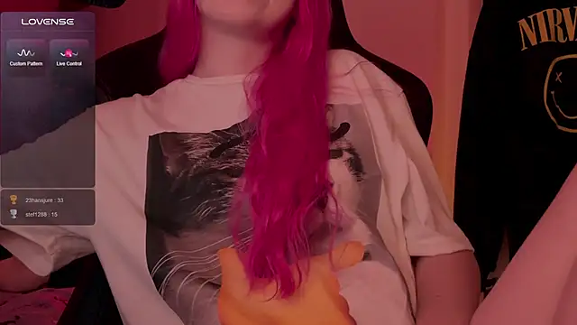 Snapshot of h2h0e chatting on 10/11/25, 07:56 h2h0e online show from 10/11/25, 07:56