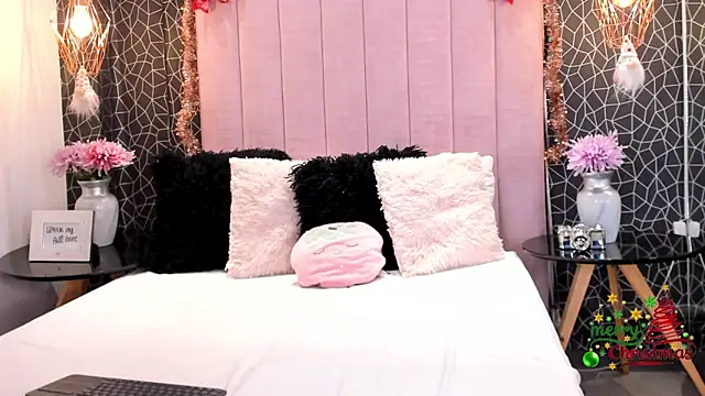 Violet Grace online show from 12/30/24, 01:25
