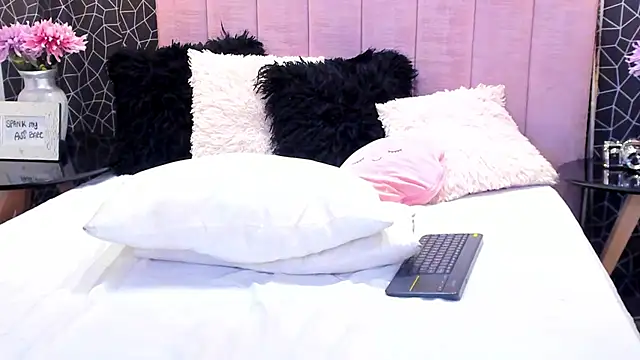 Violet Grace online show from 01/14/25, 08:37