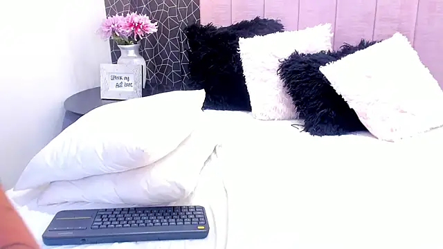 Violet Grace online show from 01/16/25, 07:20