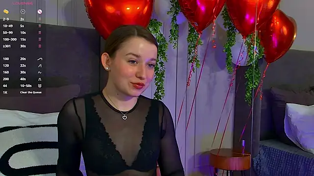 Snapshot of MichelleHaynes chatting on 02/17/25, 08:36 MichelleHaynes online show from 02/17/25, 08:36
