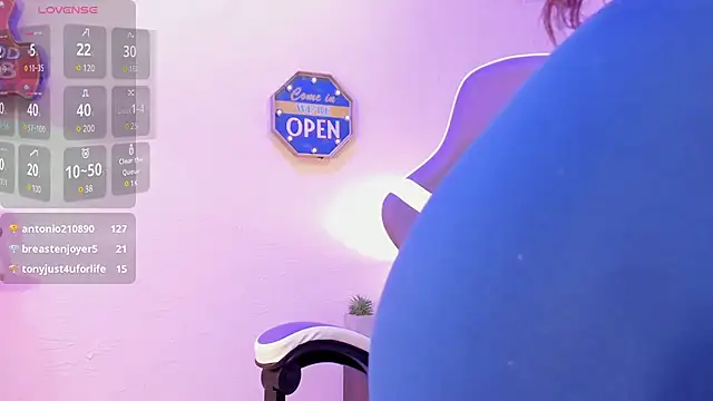 lupeebony online show from 01/18/25, 07:26